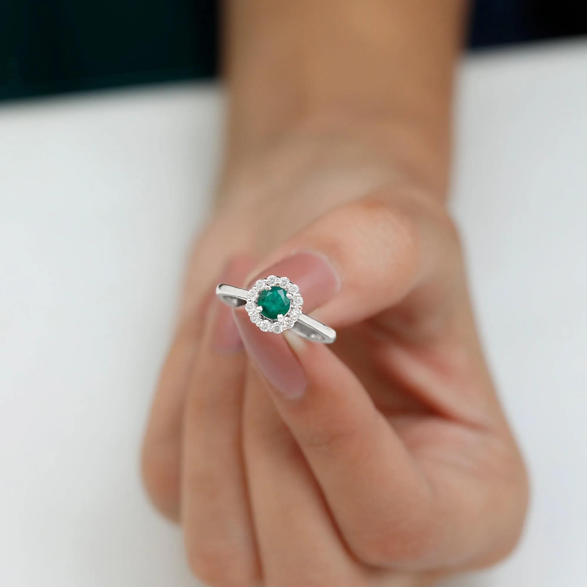 1 CT Emerald Engagement Ring with Diamond Halo