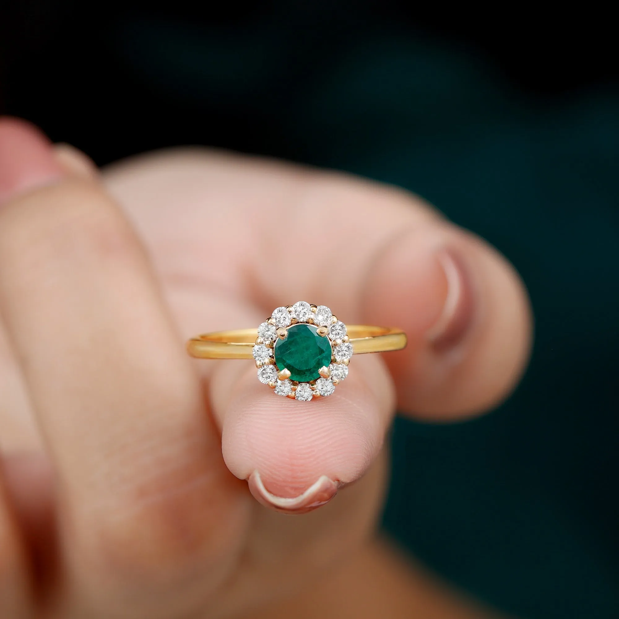 1 CT Emerald Engagement Ring with Diamond Halo