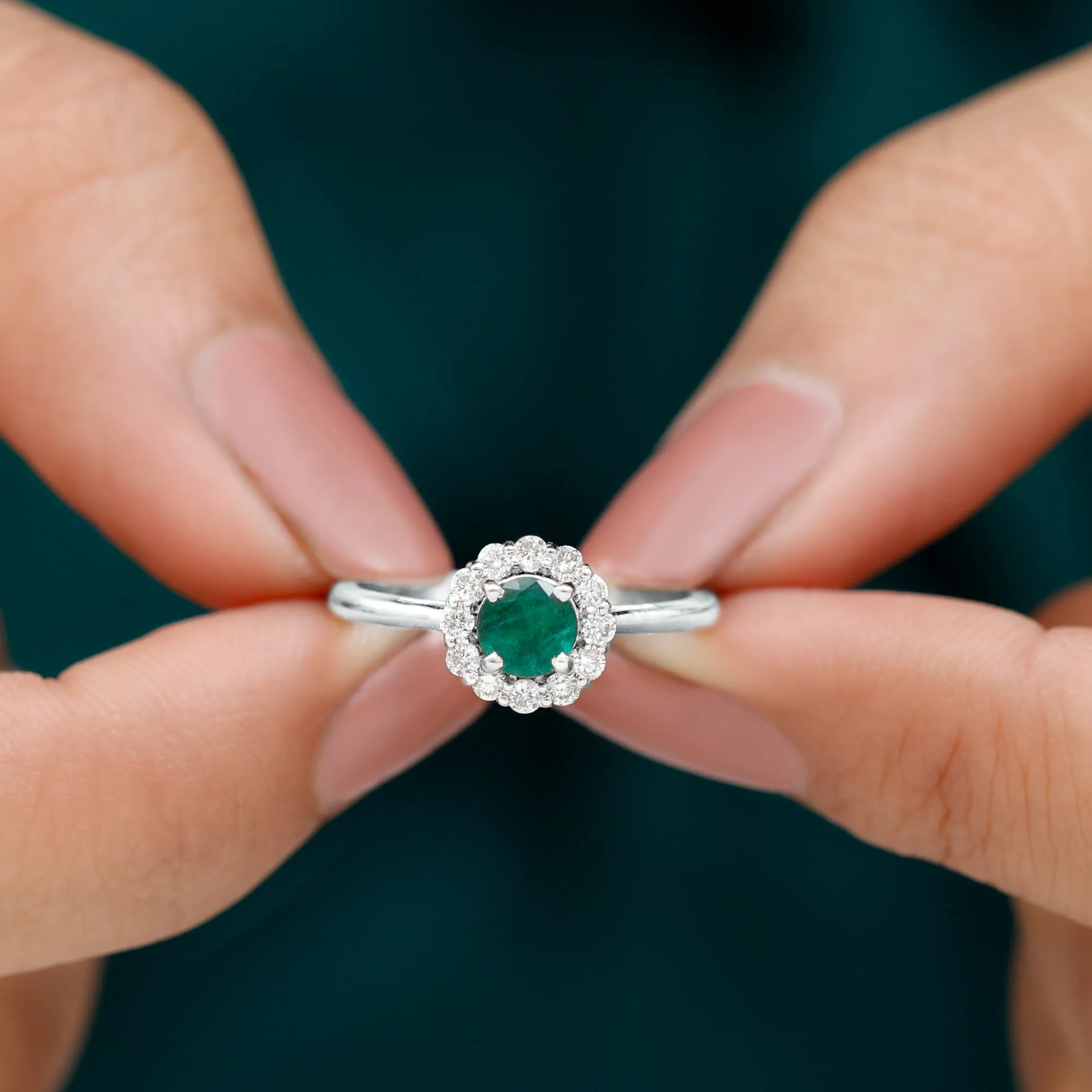 1 CT Emerald Engagement Ring with Diamond Halo