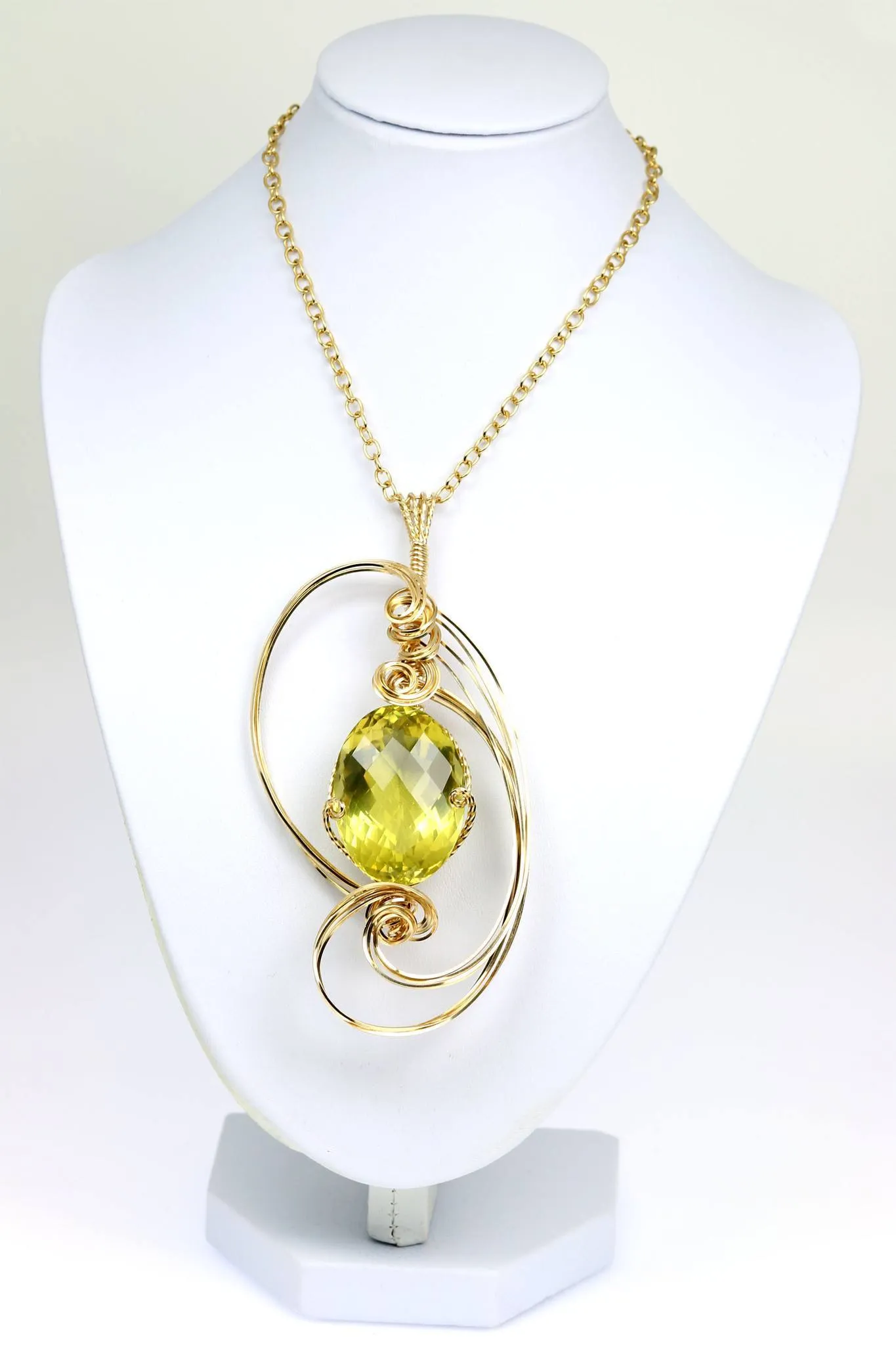 102.5 CT Green Gold Quartz 14K Gold-filled Pendant