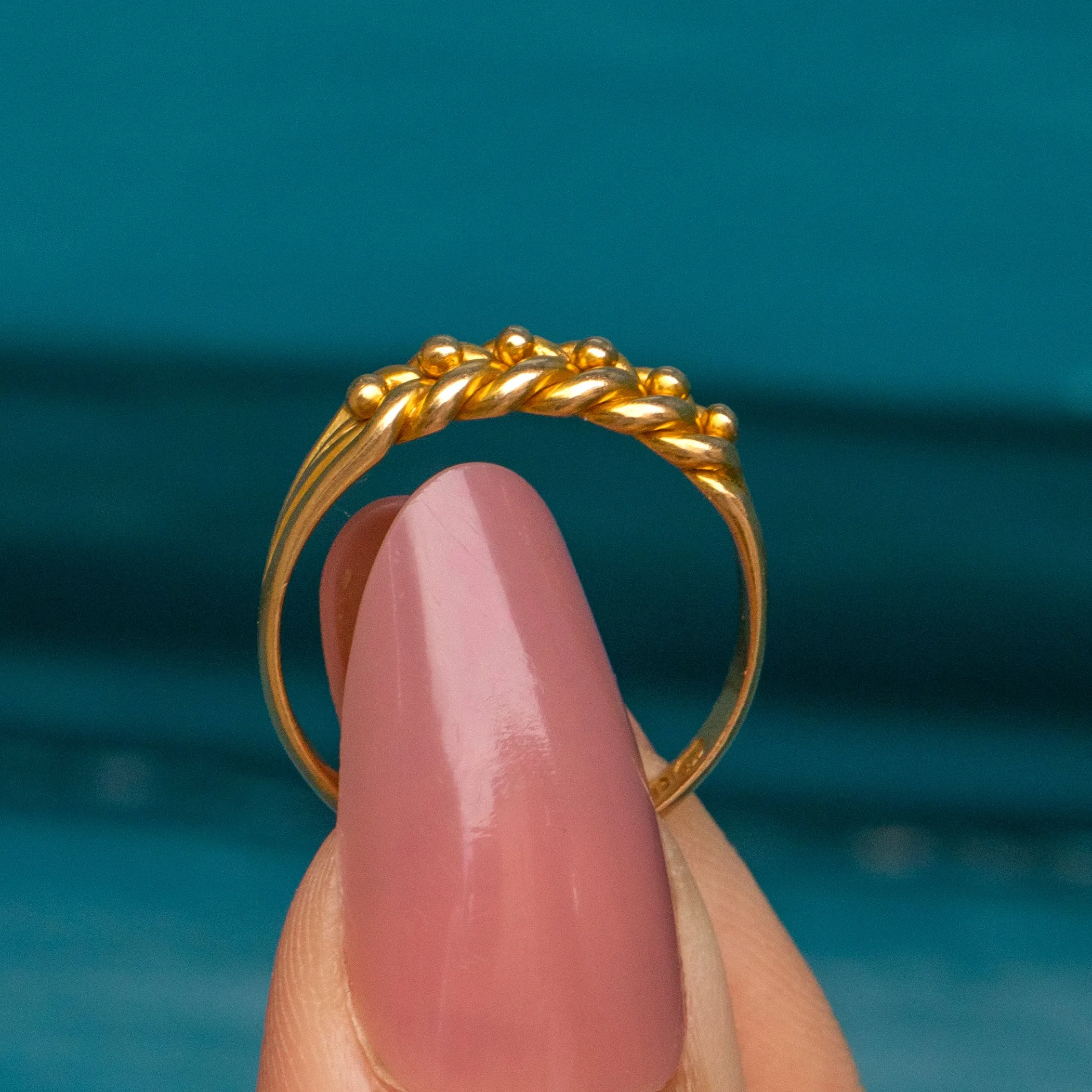 Antique 18ct Gold Keeper Ring