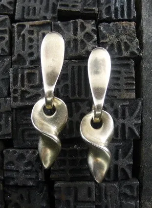 Heston 18K White Gold Twist Earrings