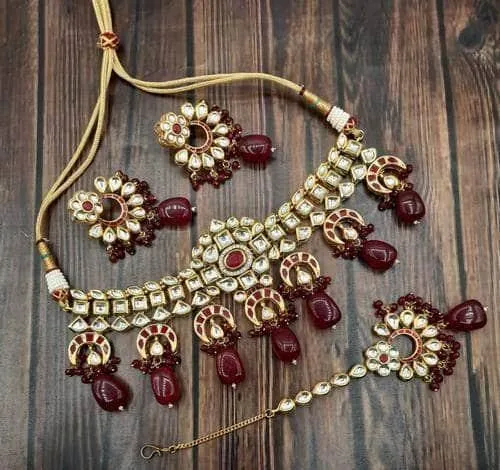 Kundan Choker With Hanging Chand Necklace