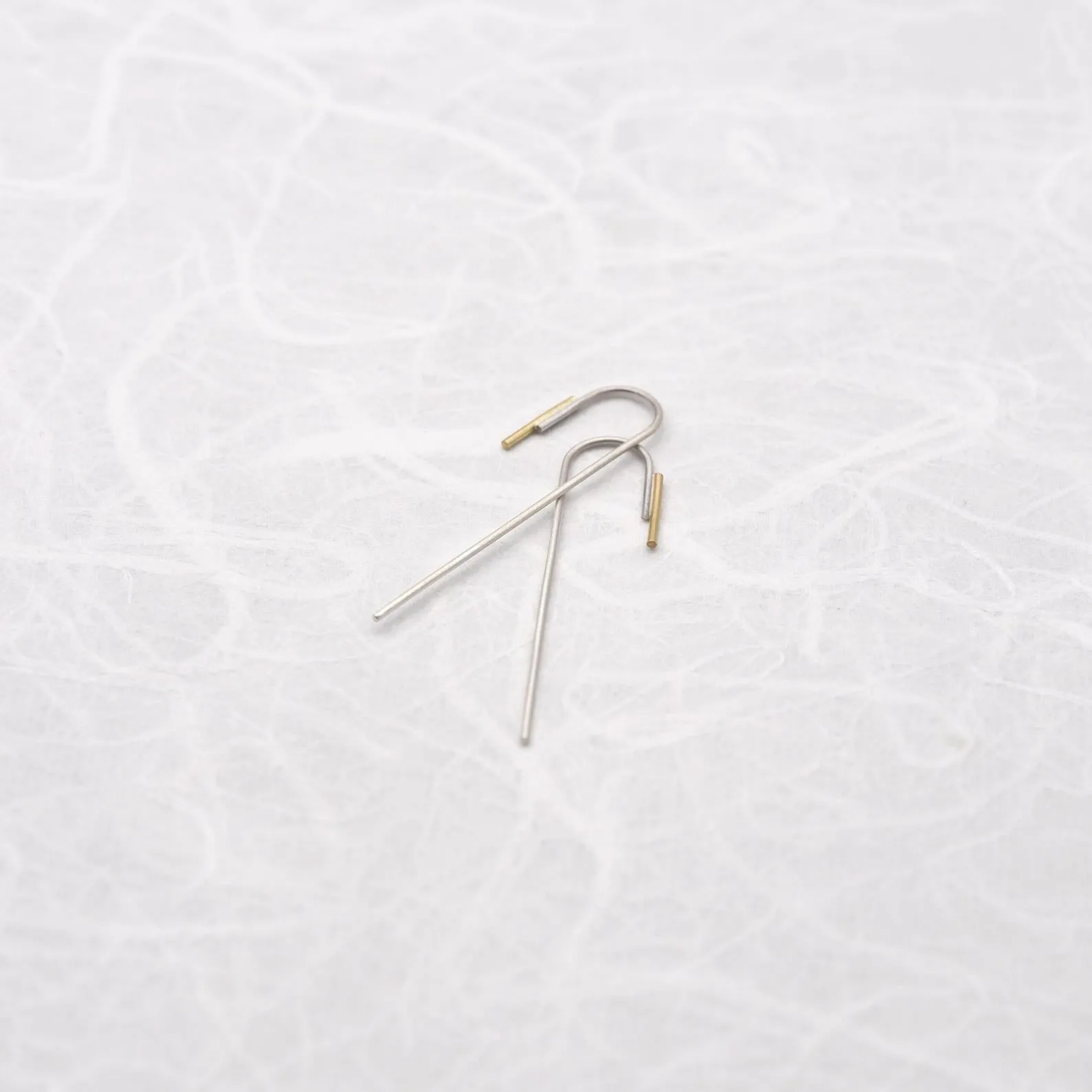 Long arch earrings N°18 in sterling silver & solid gold