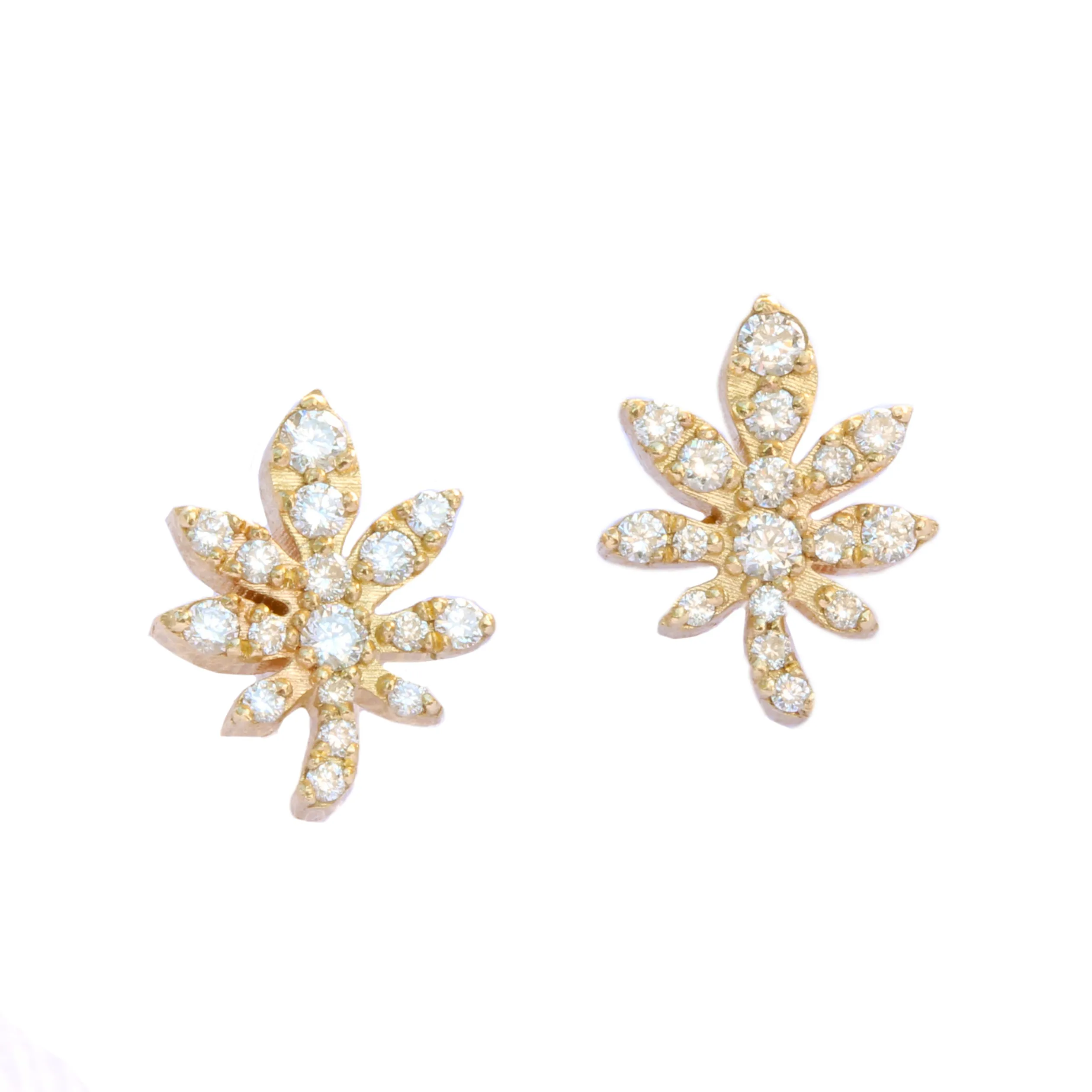 Magic Leaf, Gold & Diamonds Stud Earrings.