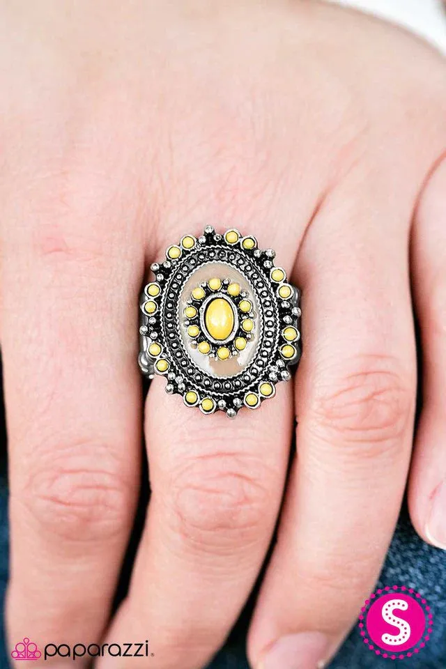 Paparazzi Ring ~ Barcelona Belle - Yellow