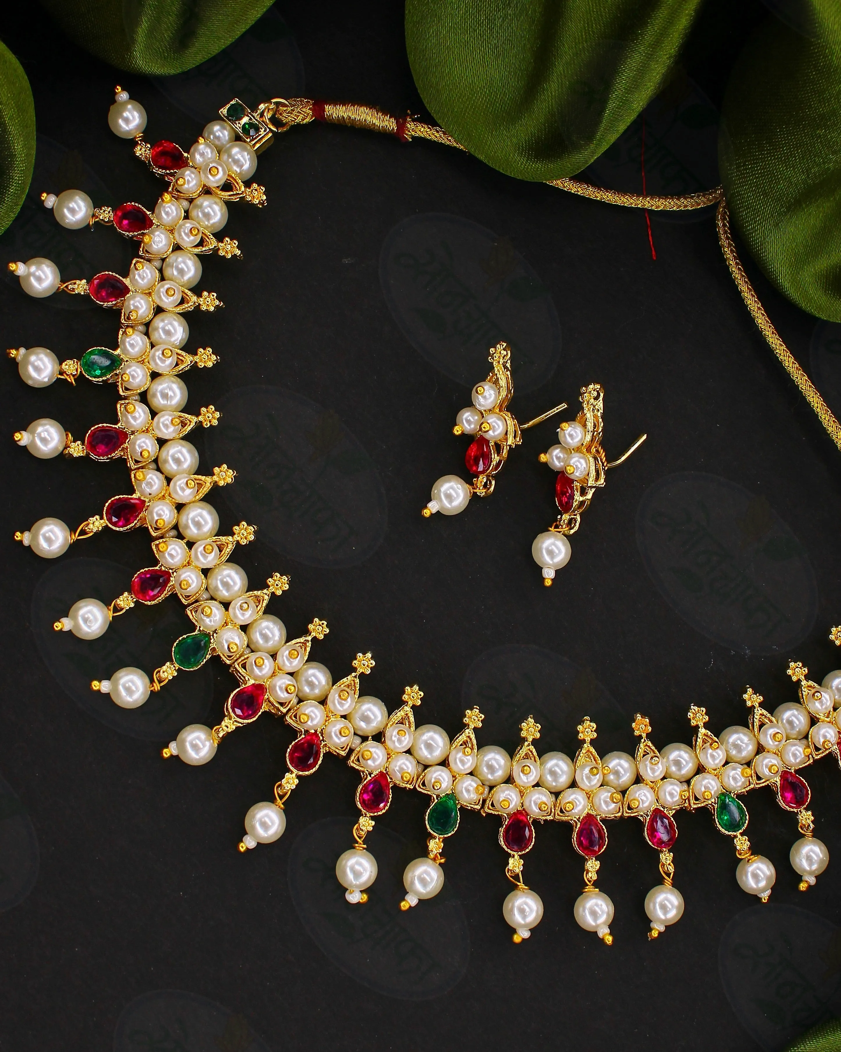 REGAL DROPLET PEARL NECKLACE