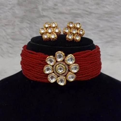 Simple Moti Kundan Choker Necklace Set