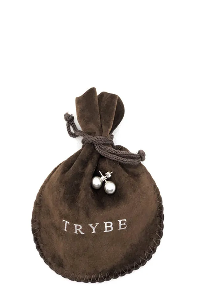 Trybe: Studs