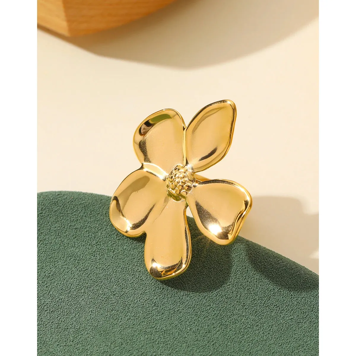 VAIGE Elegant Gold Plated Stainless Steel Floral Statement Ring in Silver and Gold